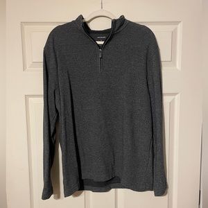 Men’s size large dark grey Van Heusen quarter zip-neck athletic sweater